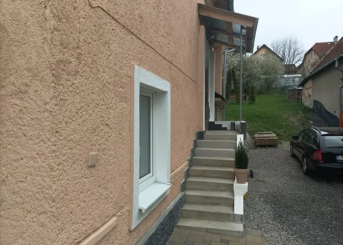 Daire Za Ohradami Závažná Poruba